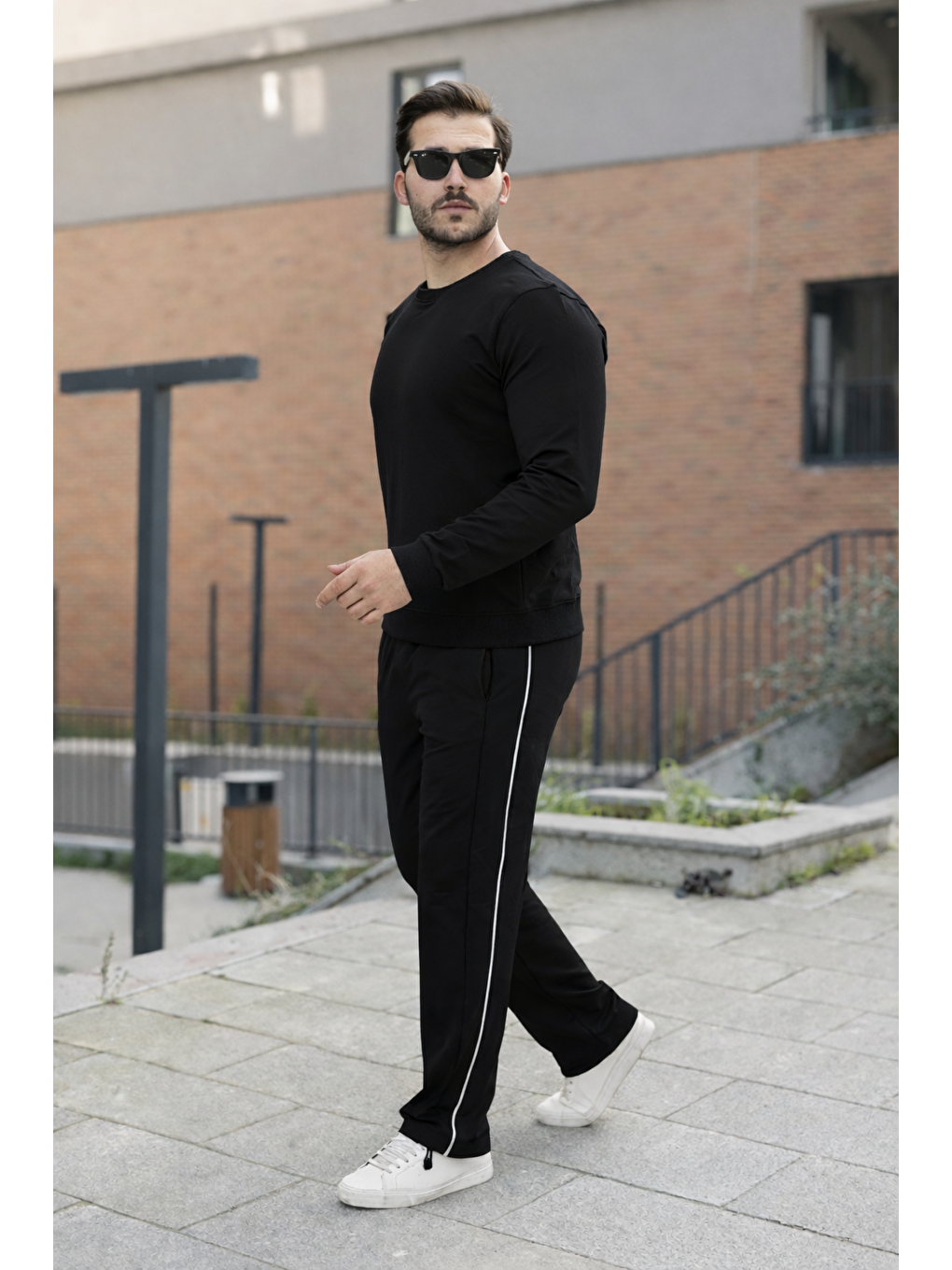 Erkek Çizgili Bisiklet Yaka Dar Siyah Eşofman Takımı-5