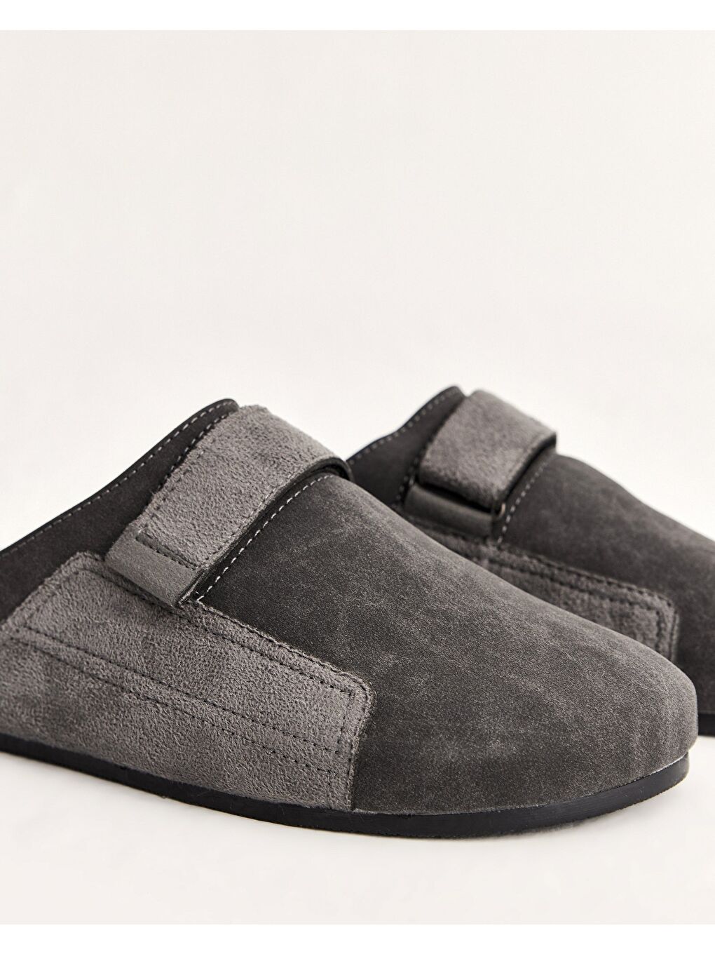 Gri Erkek Çırt Detaylı Terlik - CROSE-1