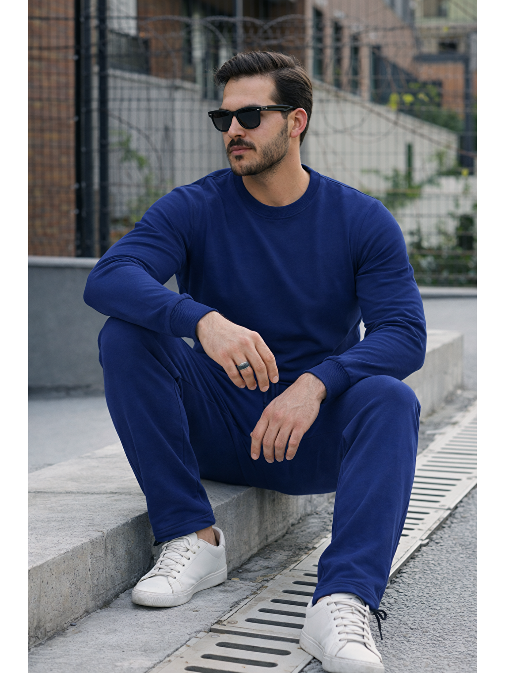 Erkek Pamuklu Bisiklet Yaka Dar Lacivert Eşofman Takımı-1