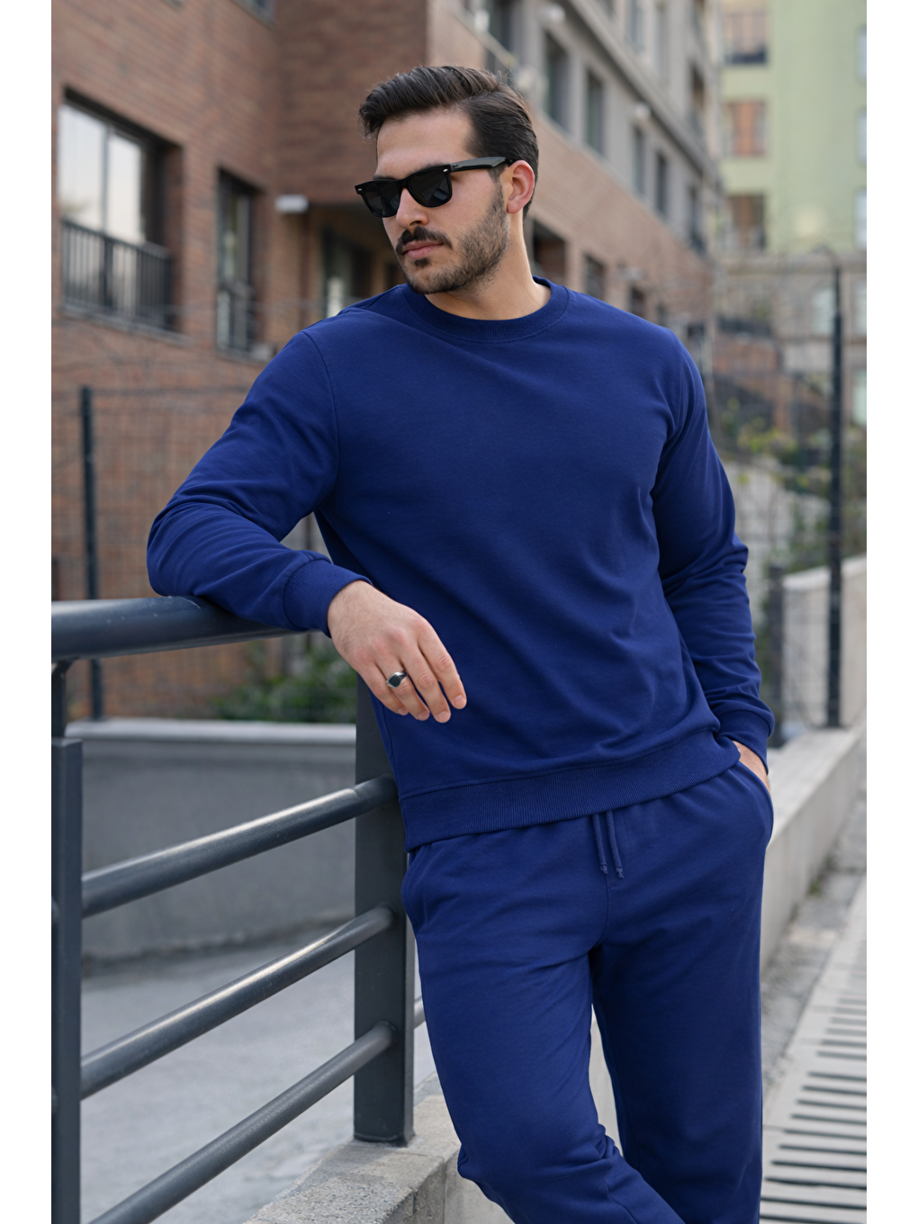 Erkek Pamuklu Bisiklet Yaka Dar Lacivert Eşofman Takımı-2