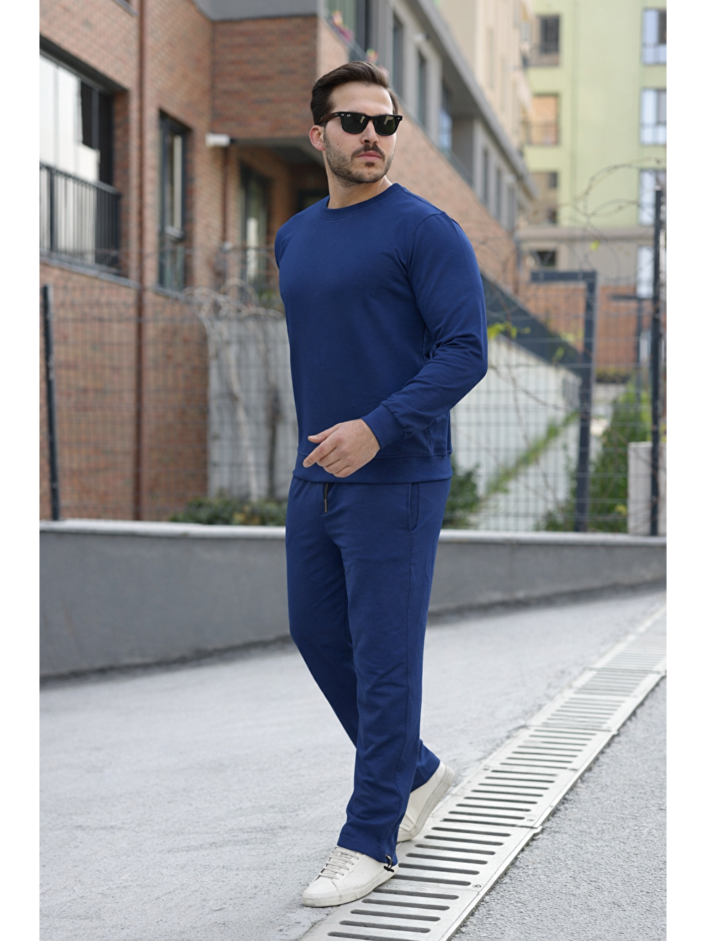 Erkek Pamuklu Bisiklet Yaka Dar Lacivert Eşofman Takımı-4