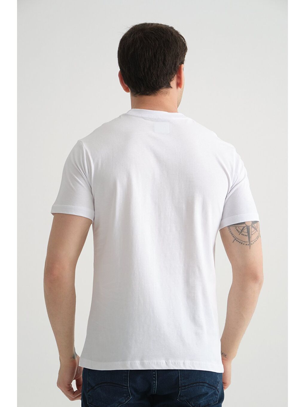 Beyaz Shooter Erkek Pamuklu Esnek T-shirt  Standart Kalıp Minimal Logolu-2