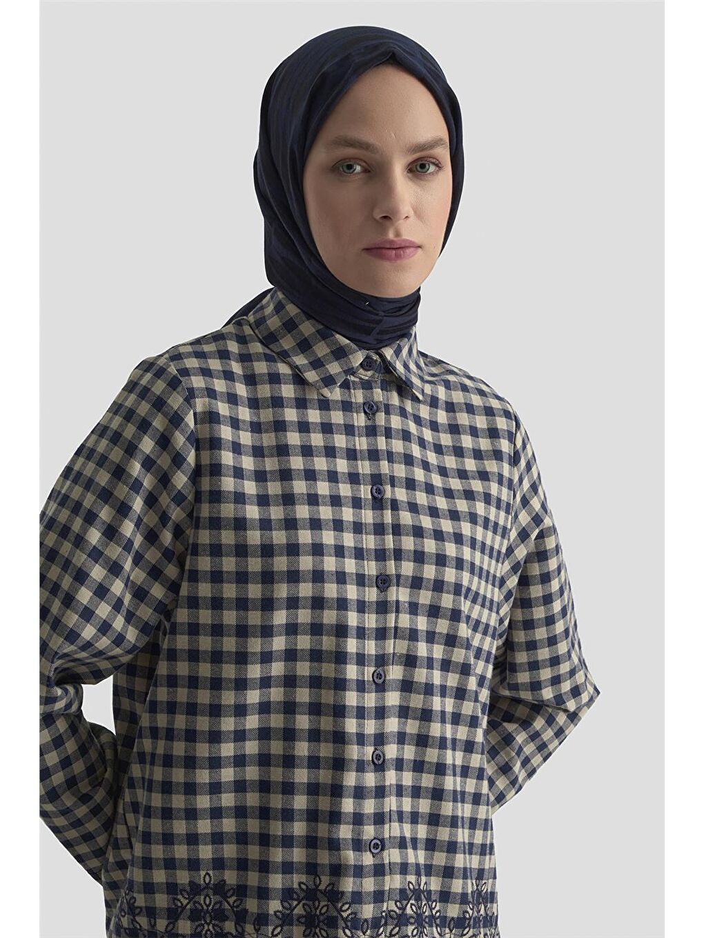 Çiçek Nakışlı Ekose Tunik 25Km1026 Lacivert-2