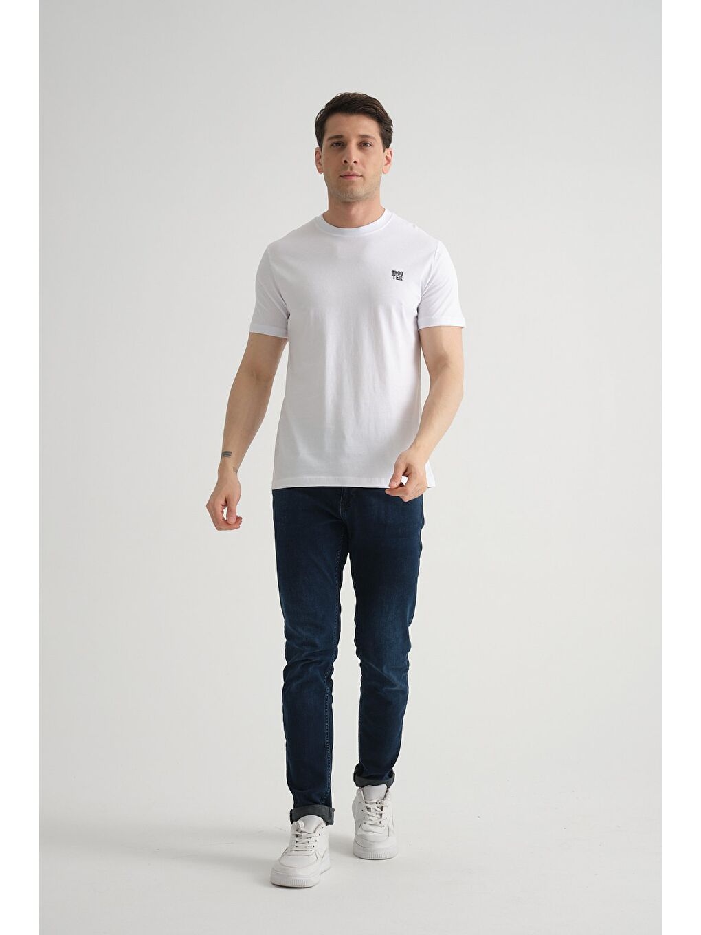 Beyaz Shooter Erkek Pamuklu Esnek T-shirt  Standart Kalıp Minimal Logolu-3
