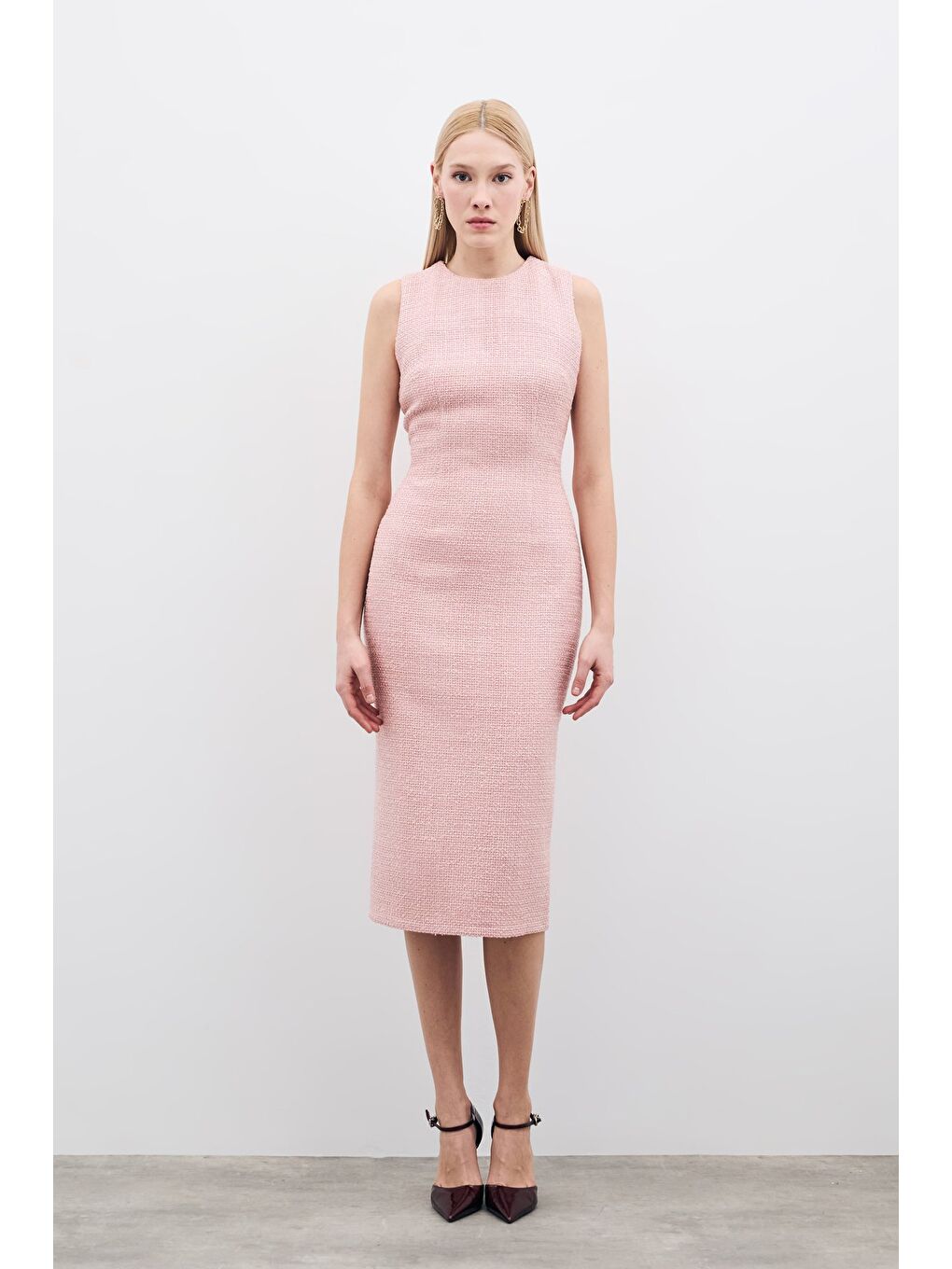 Pembe Kolsuz Uzun Tüvit Elbise - Pudra