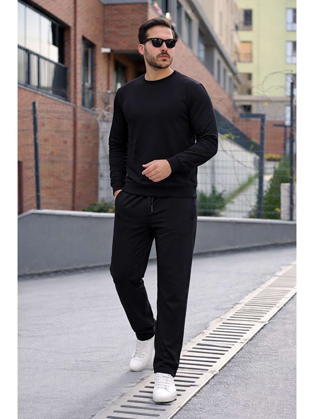 Erkek Pamuklu Bisiklet Yaka Dar Siyah Eşofman Takımı-4