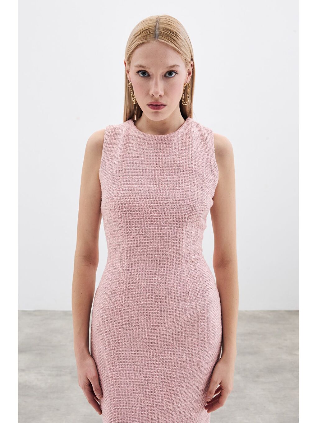 Pembe Kolsuz Uzun Tüvit Elbise - Pudra-4