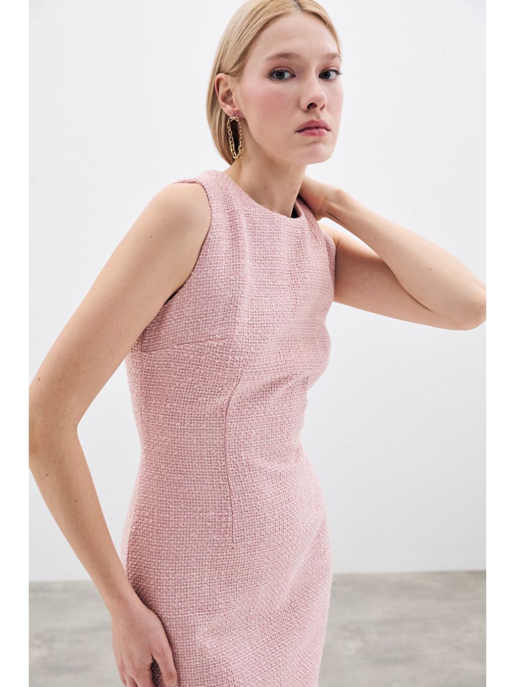 Pembe Kolsuz Uzun Tüvit Elbise - Pudra-5