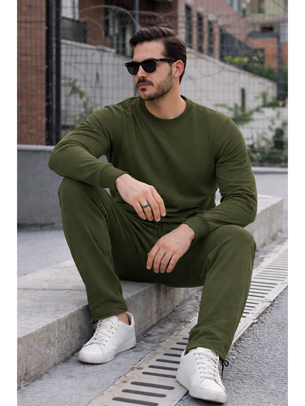 Erkek Pamuklu Bisiklet Yaka Dar Haki Eşofman Takımı-1