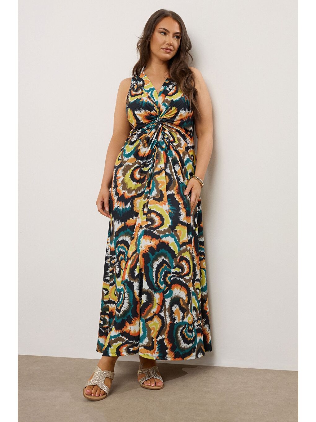 Karışık Büyük Beden V Yaka Sıfır Kol Önü Büzgülü Soyut Desenli Maxi Elbise 616343-1