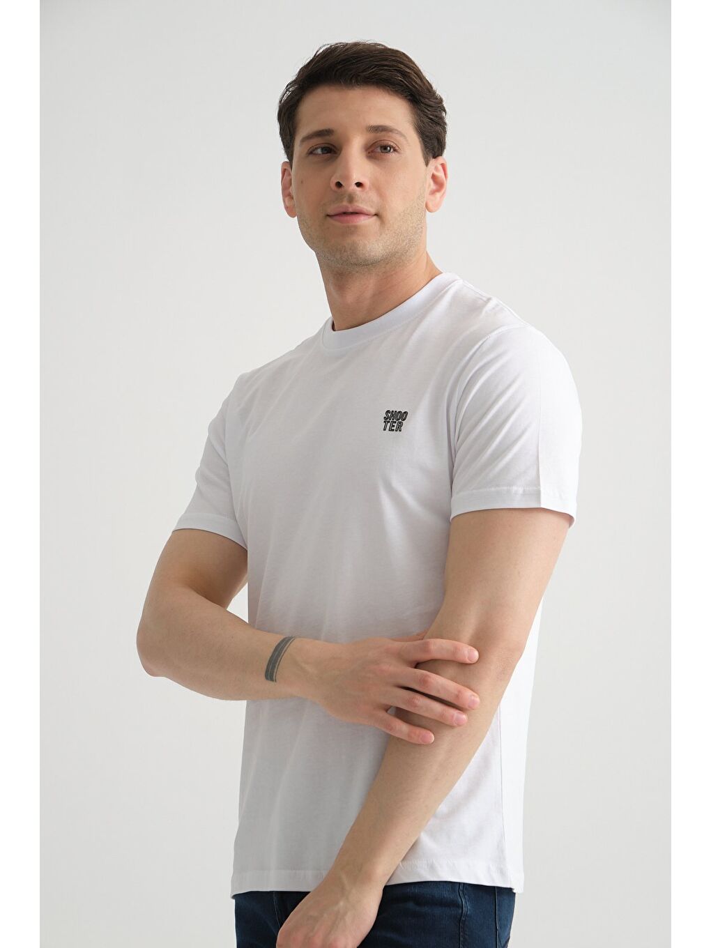 Beyaz Shooter Erkek Pamuklu Esnek T-shirt  Standart Kalıp Minimal Logolu-7