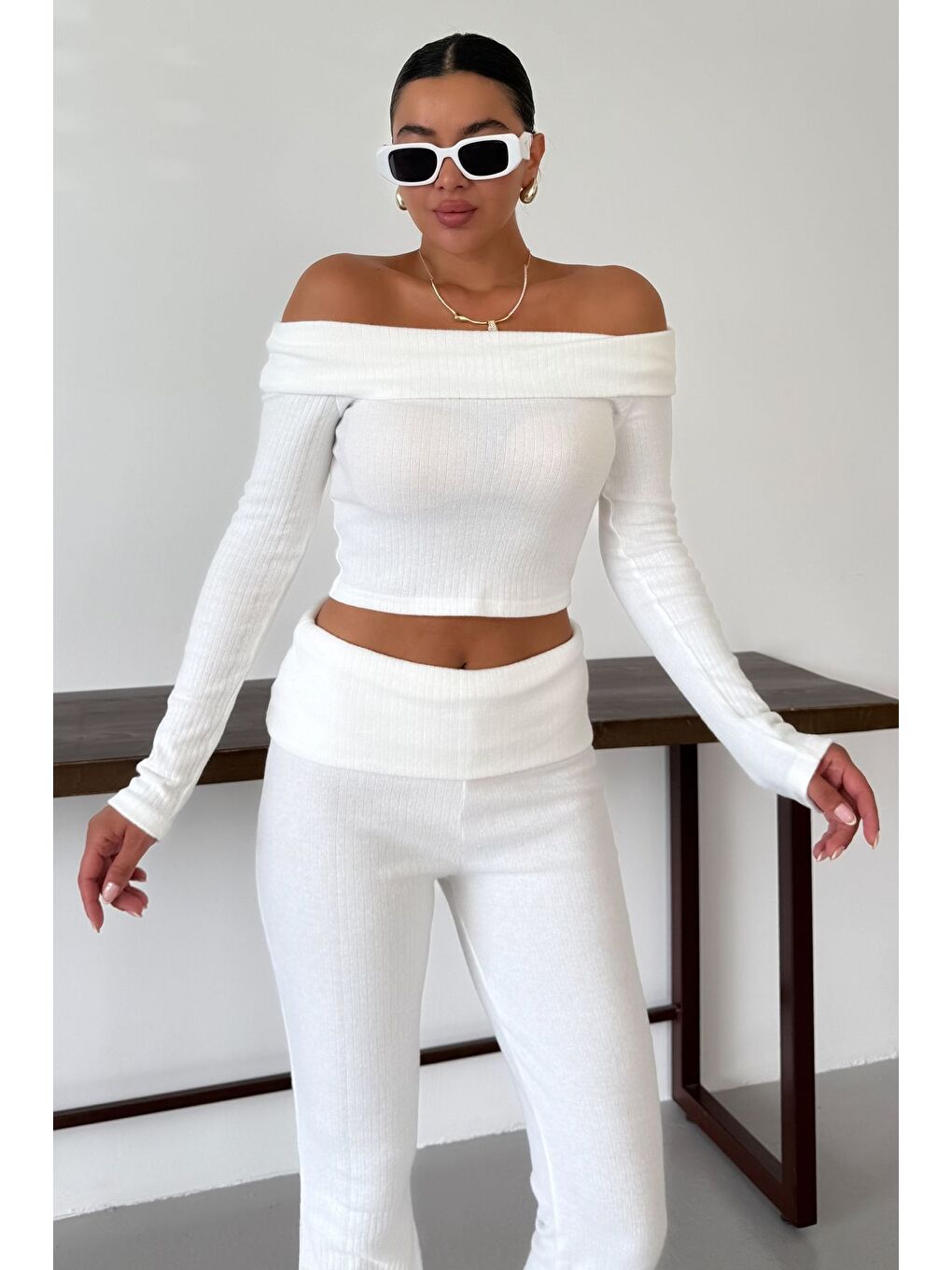 Kadın Beyaz Madonna Yaka Alt-Üst Pantolonlu İnterlok Takım-5