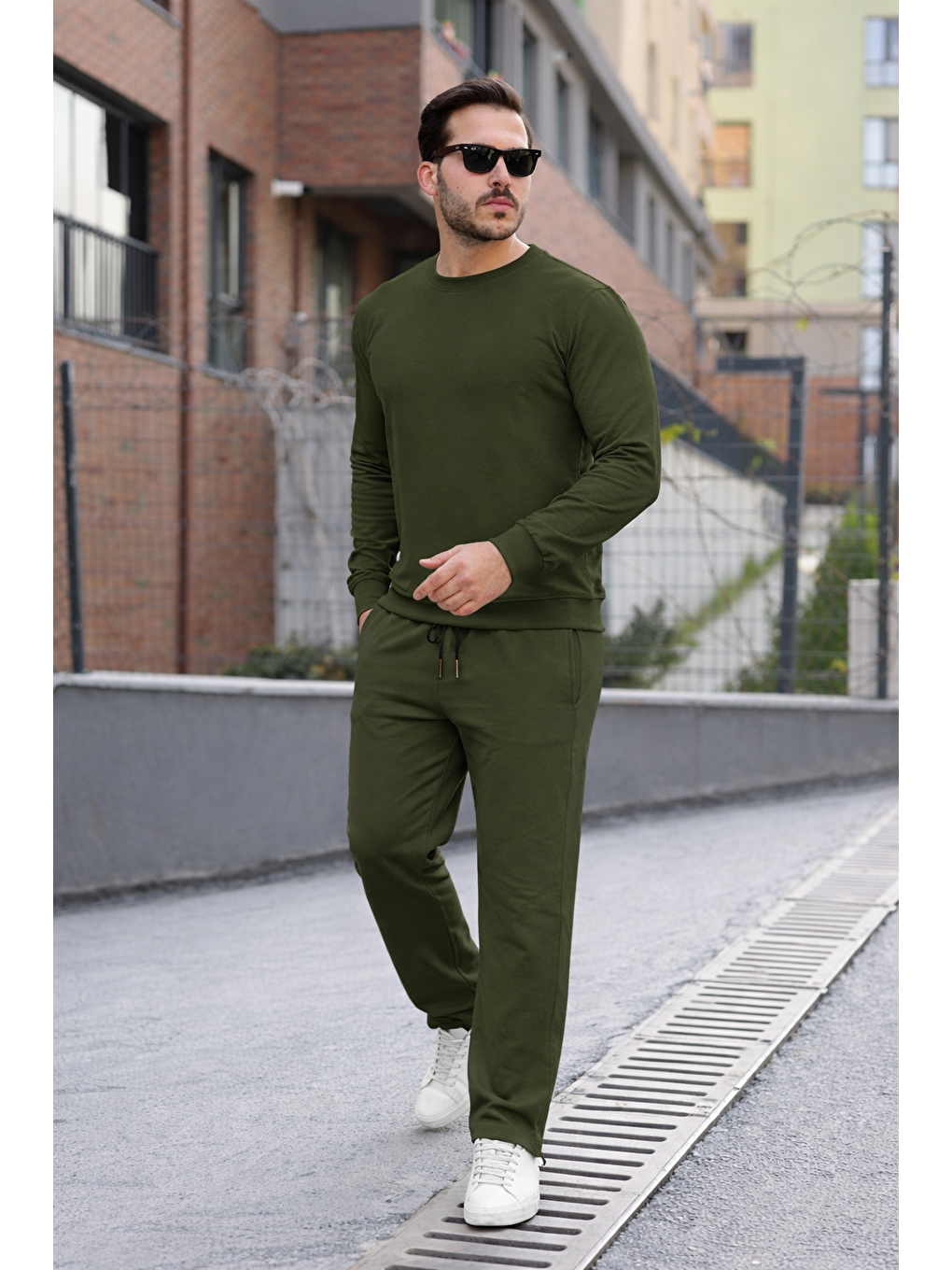 Erkek Pamuklu Bisiklet Yaka Dar Haki Eşofman Takımı-4