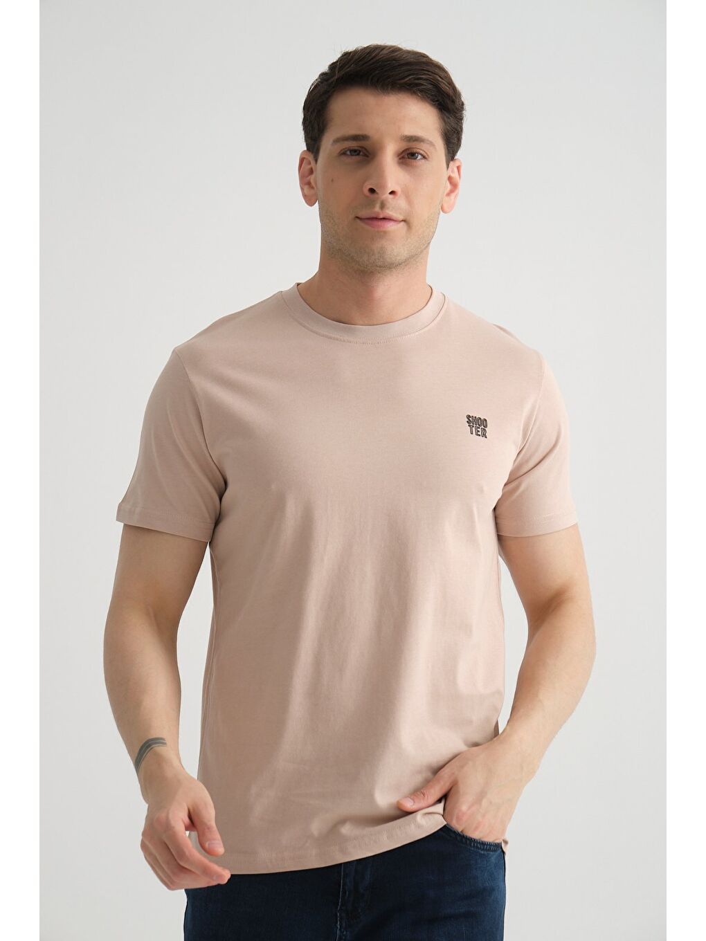 Bej Taş Shooter Erkek Pamuklu Esnek T-shirt  Standart Kalıp Minimal Logolu