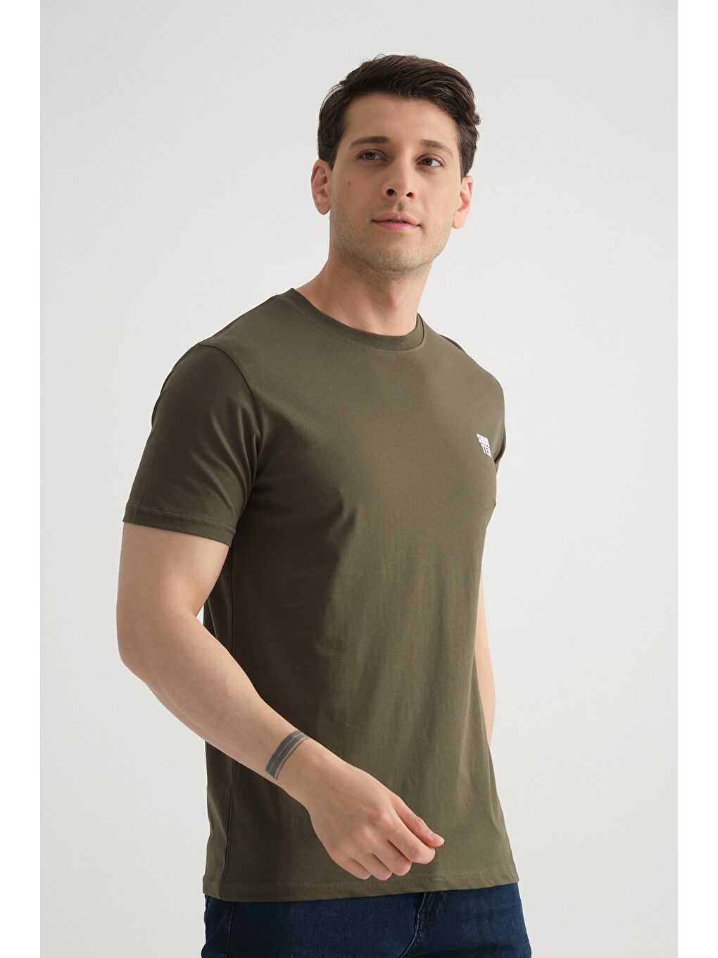 Haki Shooter Erkek Pamuklu Esnek T-shirt  Standart Kalıp Minimal Logolu-5