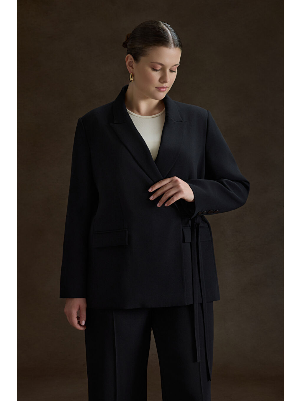 Siyah Yandan Bağlamalı Ceket-1