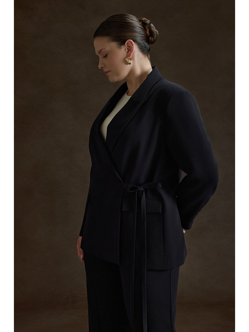 Siyah Yandan Bağlamalı Ceket-4