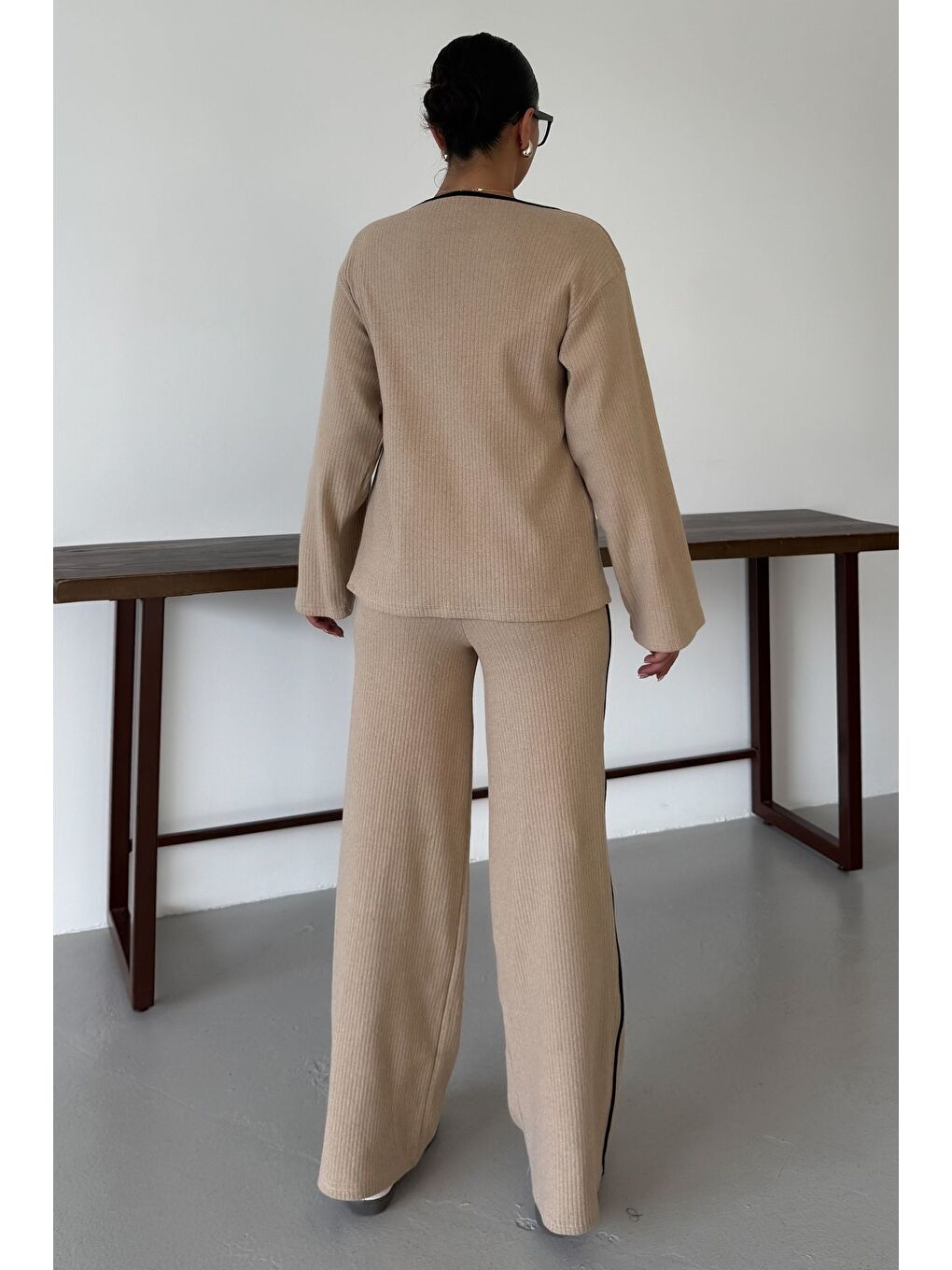 Kadın Bej Ön Bağlama Detaylı Biyeli Alt-Üst Pantolonlu Takım-5