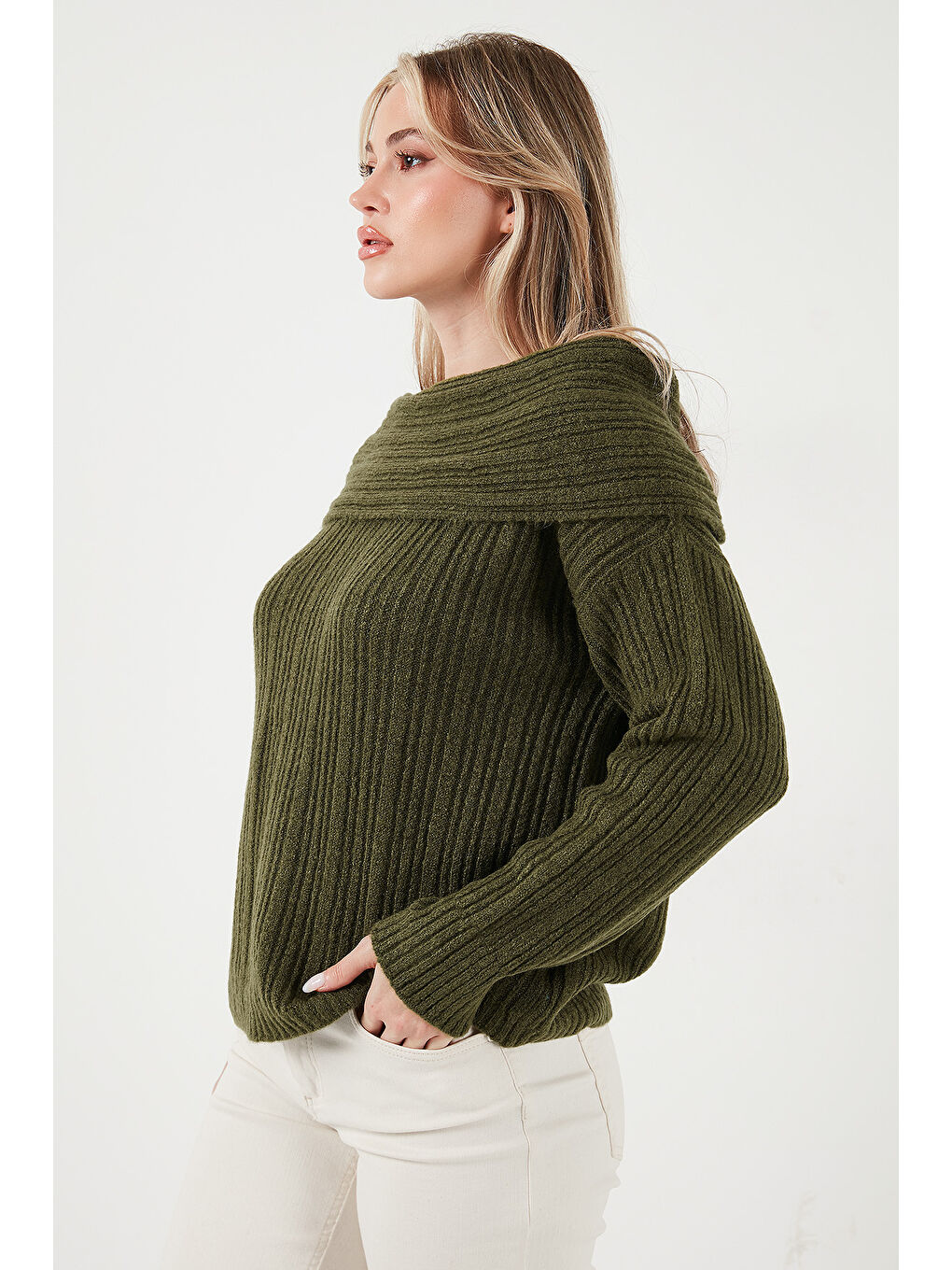 Haki Oversize Fit Madonna Yaka Triko Kadın Kazak 4615216-2