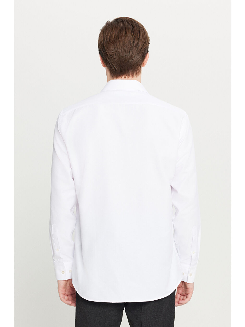Erkek Beyaz Pamuklu Regular Fit Normal Kesim Klasik Yaka Armürlü Gömlek-4