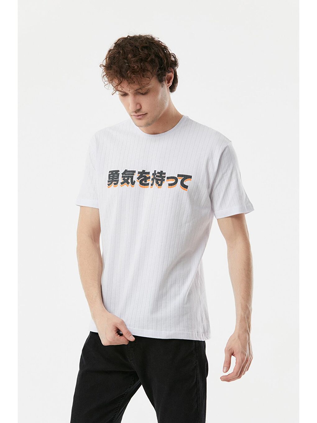 Beyaz Baskılı Bisiklet Yaka Tişört-3