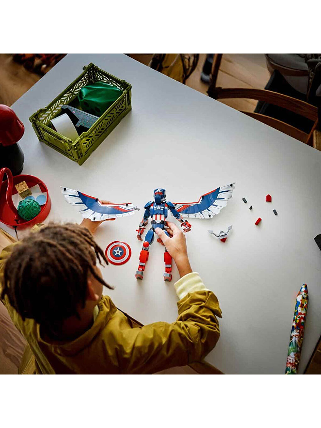 Marvel Yeni Kaptan Amerika Yapım Figürü 76296-3