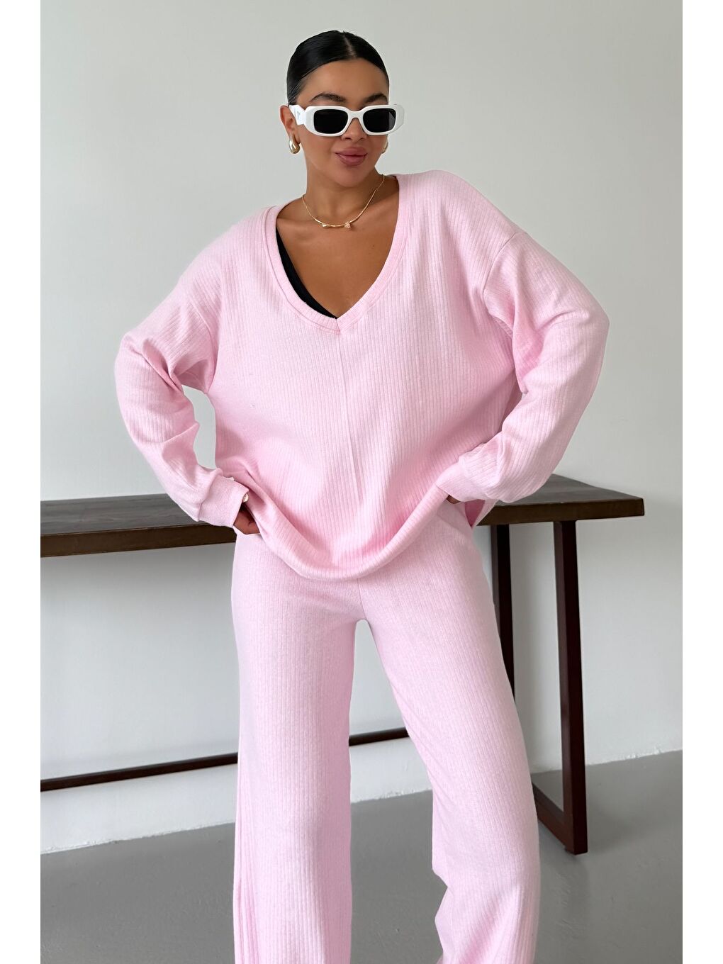 Kadın Pembe Geniş V Yaka Uzun Kollu Alt-Üst Pantolonlu Takım-7