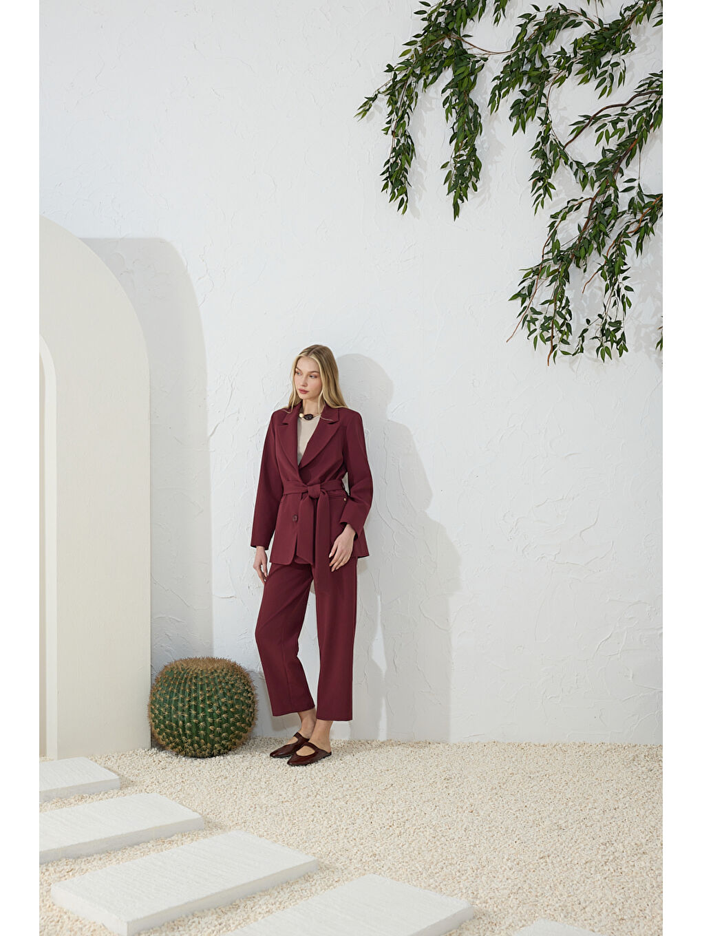 Bordo Kuşaklı Klasik Ceket