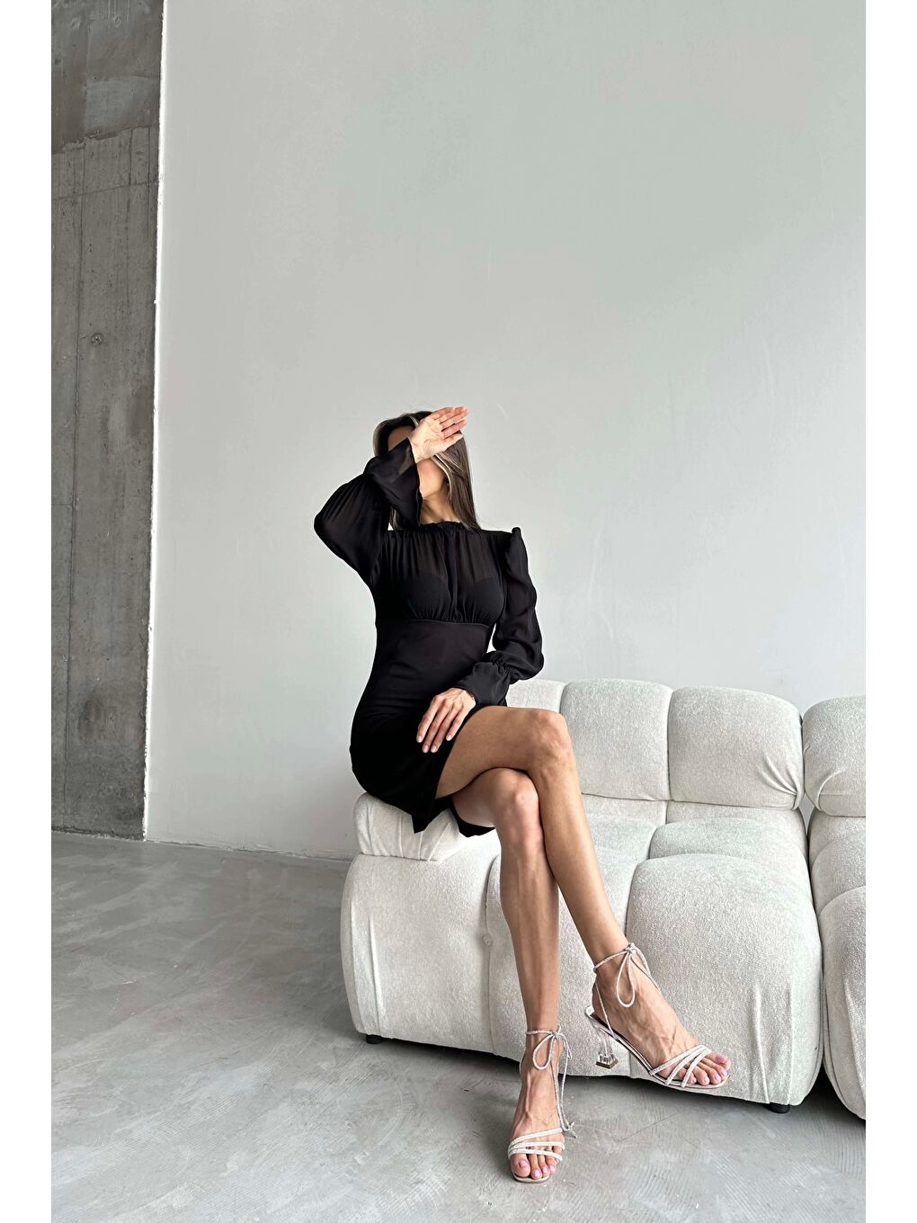 Kadın Siyah Kol Ucu Lastikli Tül Detay Elbise 0291-10642-4