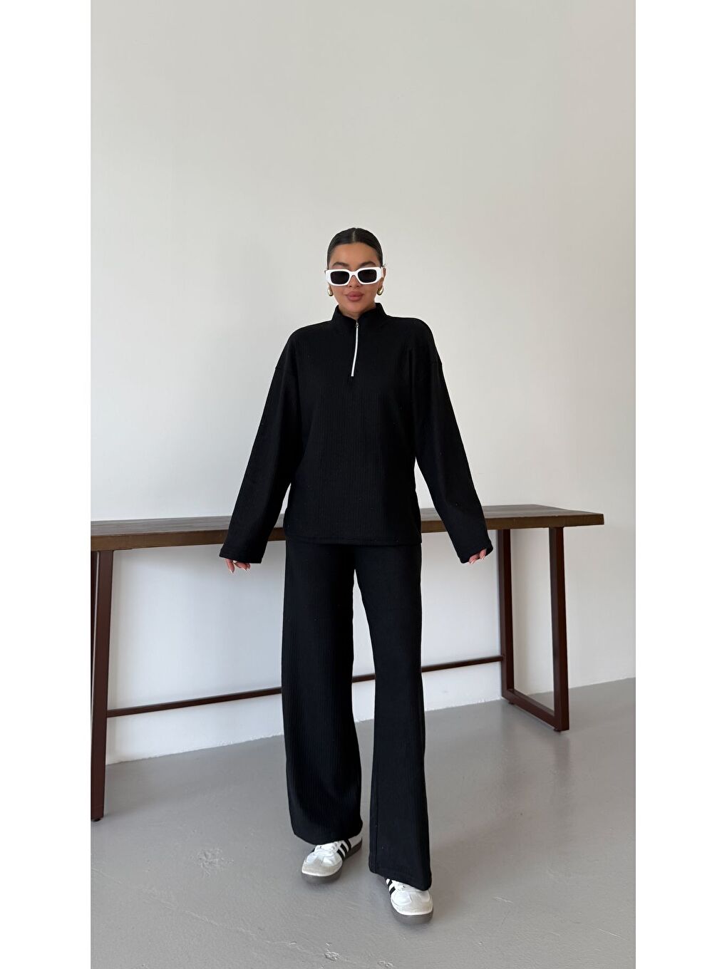 Kadın Siyah Yarım Fermuarlı Dik Yaka Kazak Alt-Üst Pantolonlu Takım