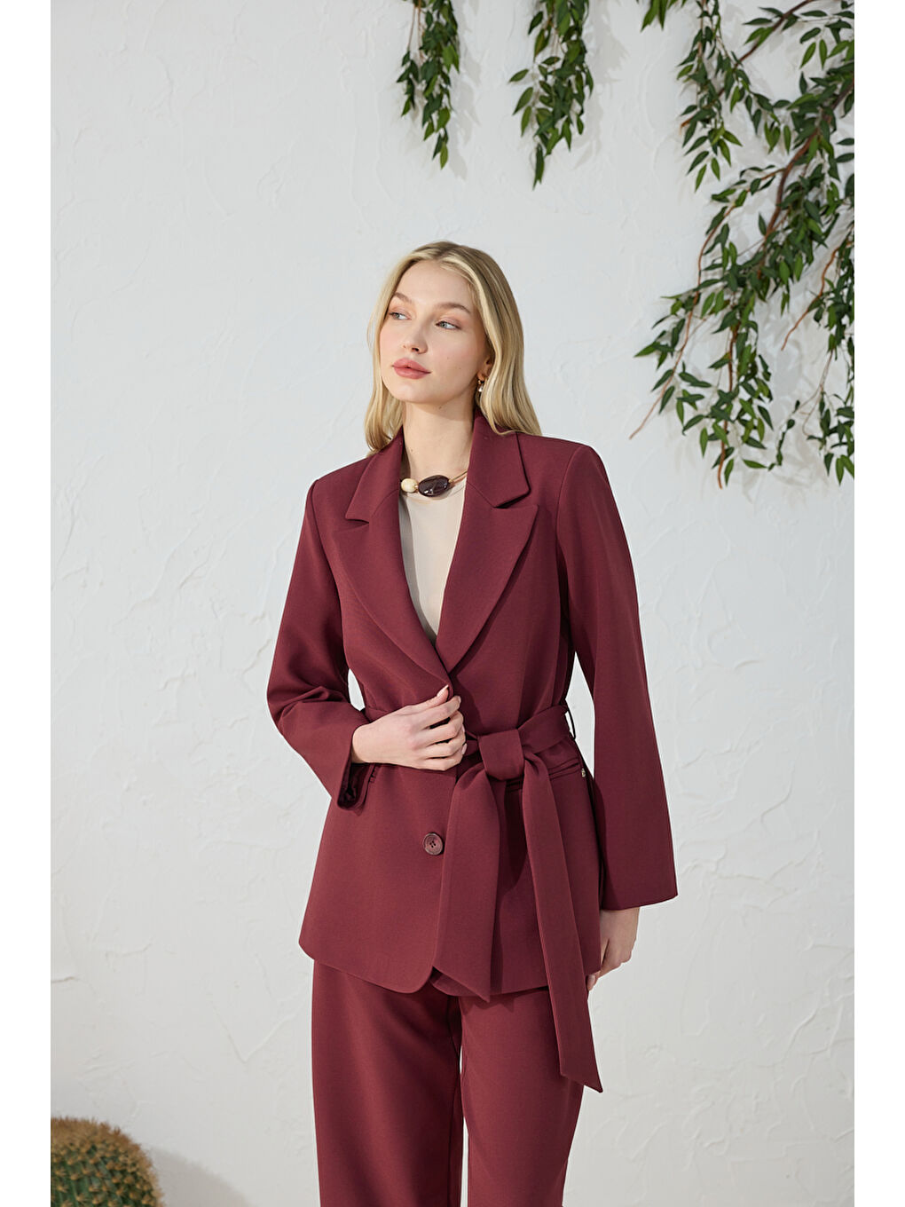 Bordo Kuşaklı Klasik Ceket-1