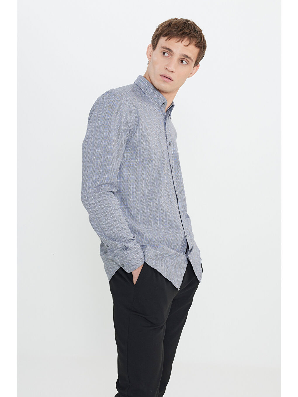 Erkek Gri-Beyaz %100 Pamuk Oxford Slim Fit Dar Kesim Gizli Düğmeli Yaka Kareli Gömlek-3