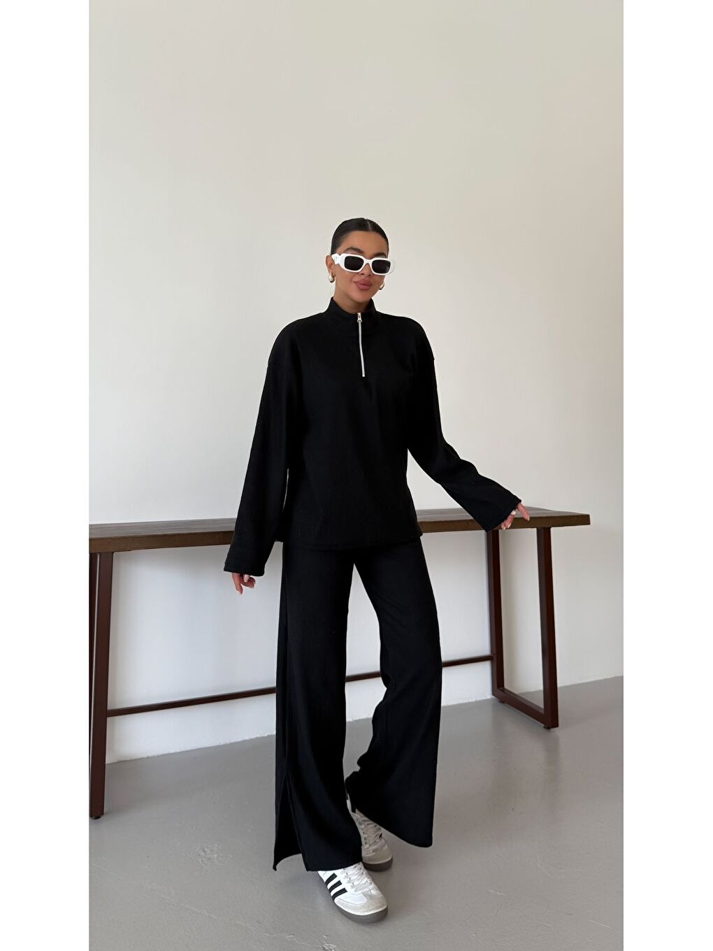 Kadın Siyah Yarım Fermuarlı Dik Yaka Kazak Alt-Üst Pantolonlu Takım-3