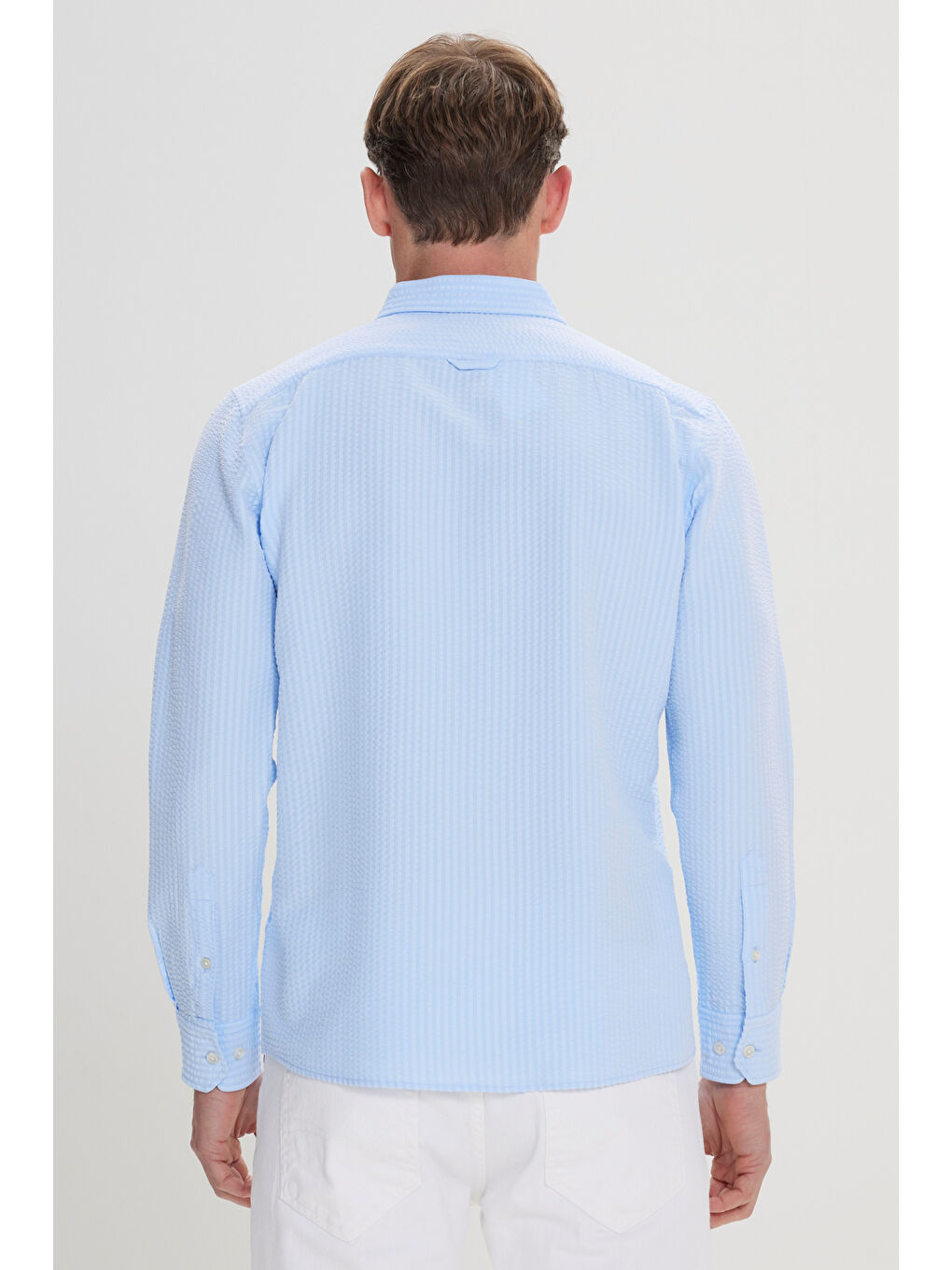 Erkek Mavi Slim Fit Dar Kesim Keten Görünümlü Gofre Desenli Düğmeli Yaka Gömlek-4