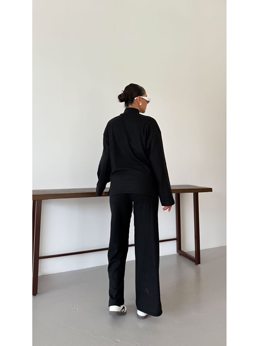 Kadın Siyah Yarım Fermuarlı Dik Yaka Kazak Alt-Üst Pantolonlu Takım-5