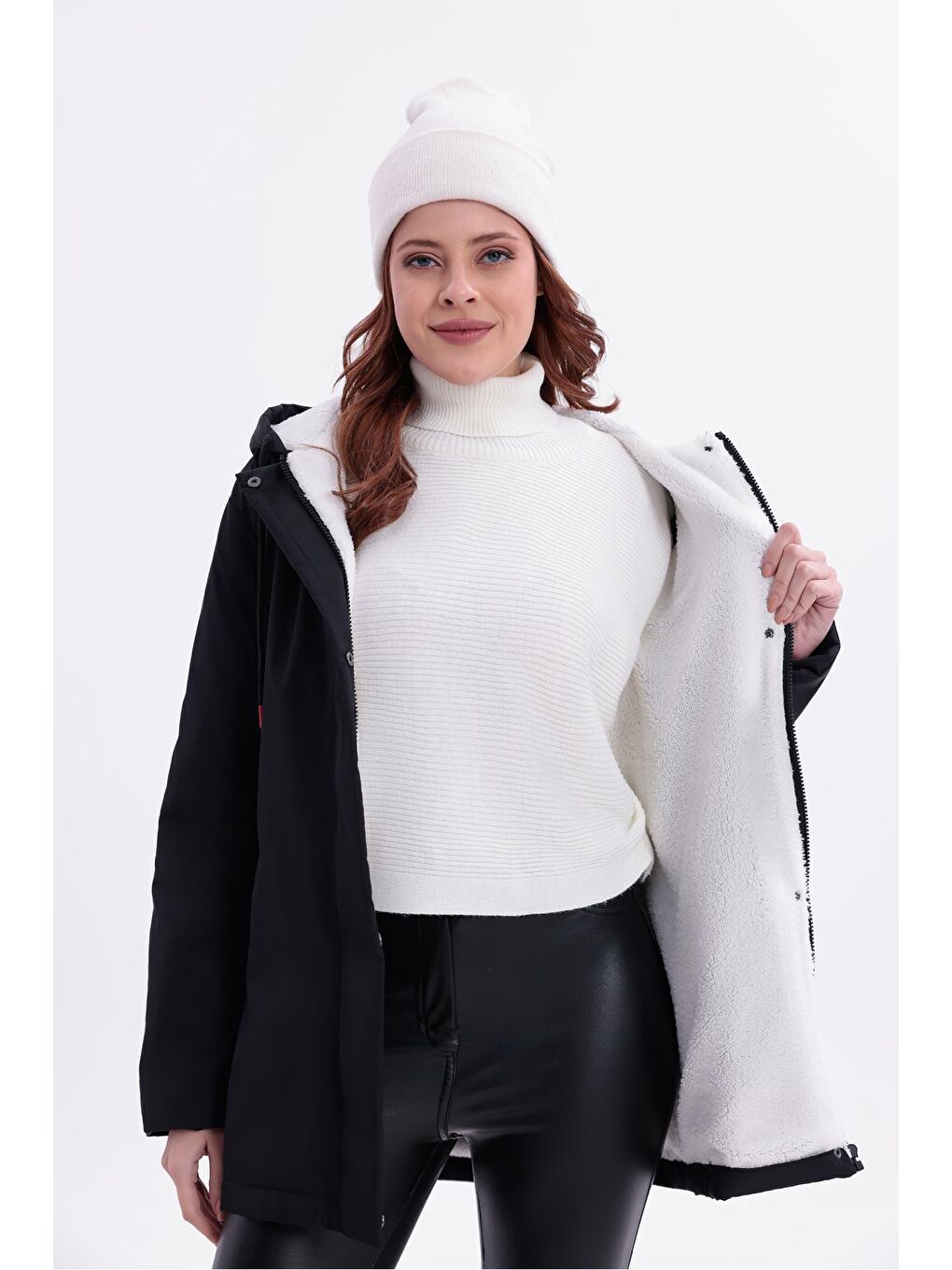 Siyah Kadın Beli Lastikli Cebi Kürklü Su Ve Rüzgar Geçirmez Kapüşonlu Mont-2