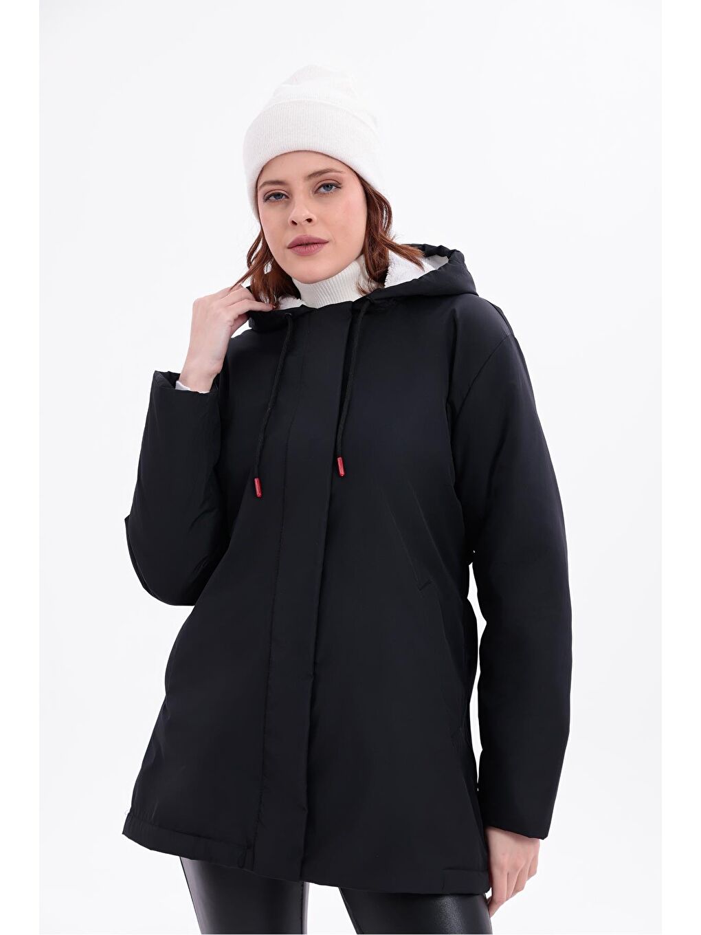 Siyah Kadın Beli Lastikli Cebi Kürklü Su Ve Rüzgar Geçirmez Kapüşonlu Mont-4
