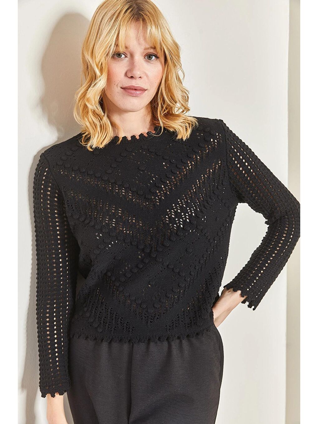 Siyah Kadın Ajurlu Triko Bluz-3