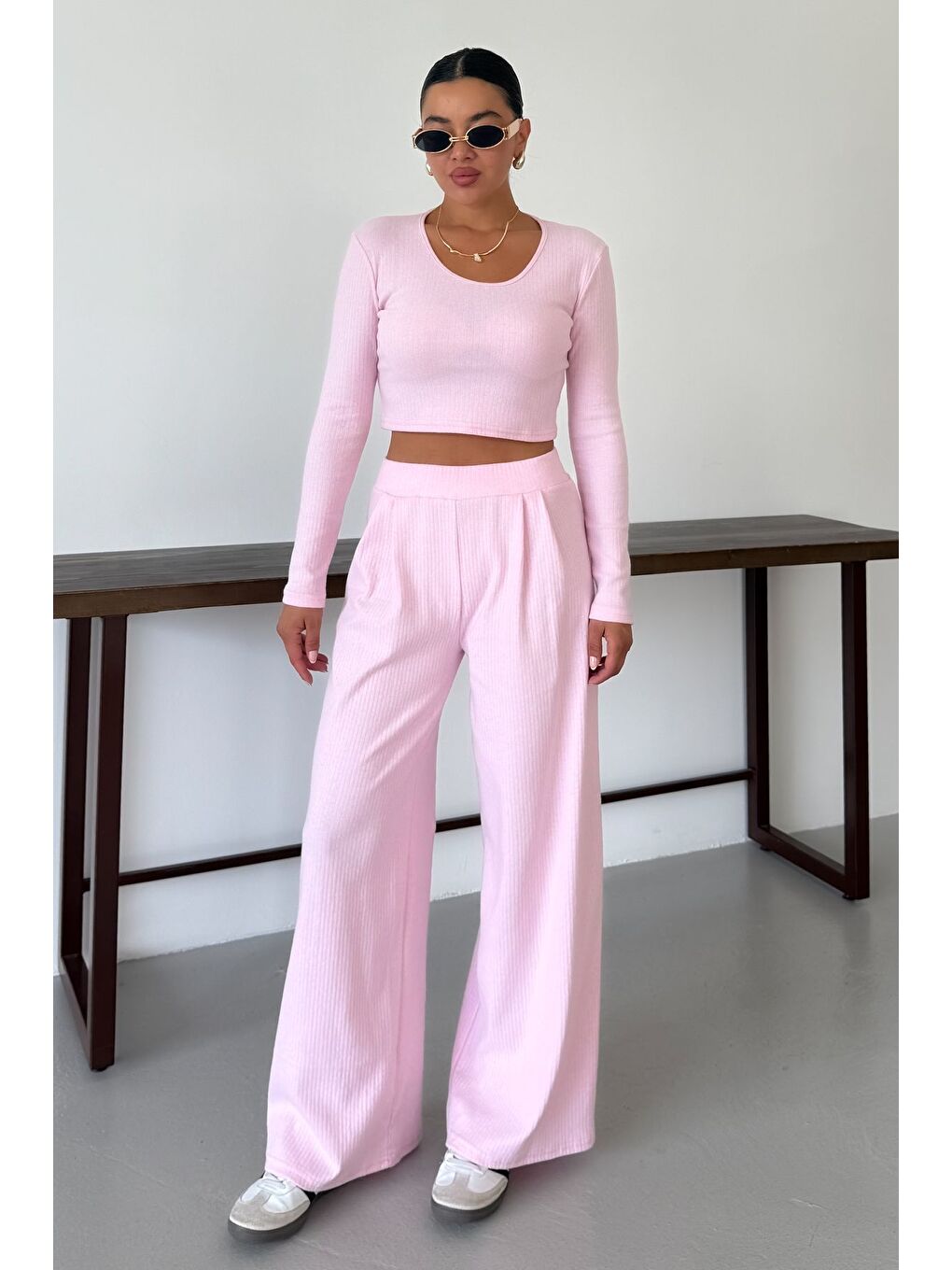 Kadın Pembe Yuvarlak Yaka Bluzlu Alt-Üst Pantolonlu İnterlok Takım-3