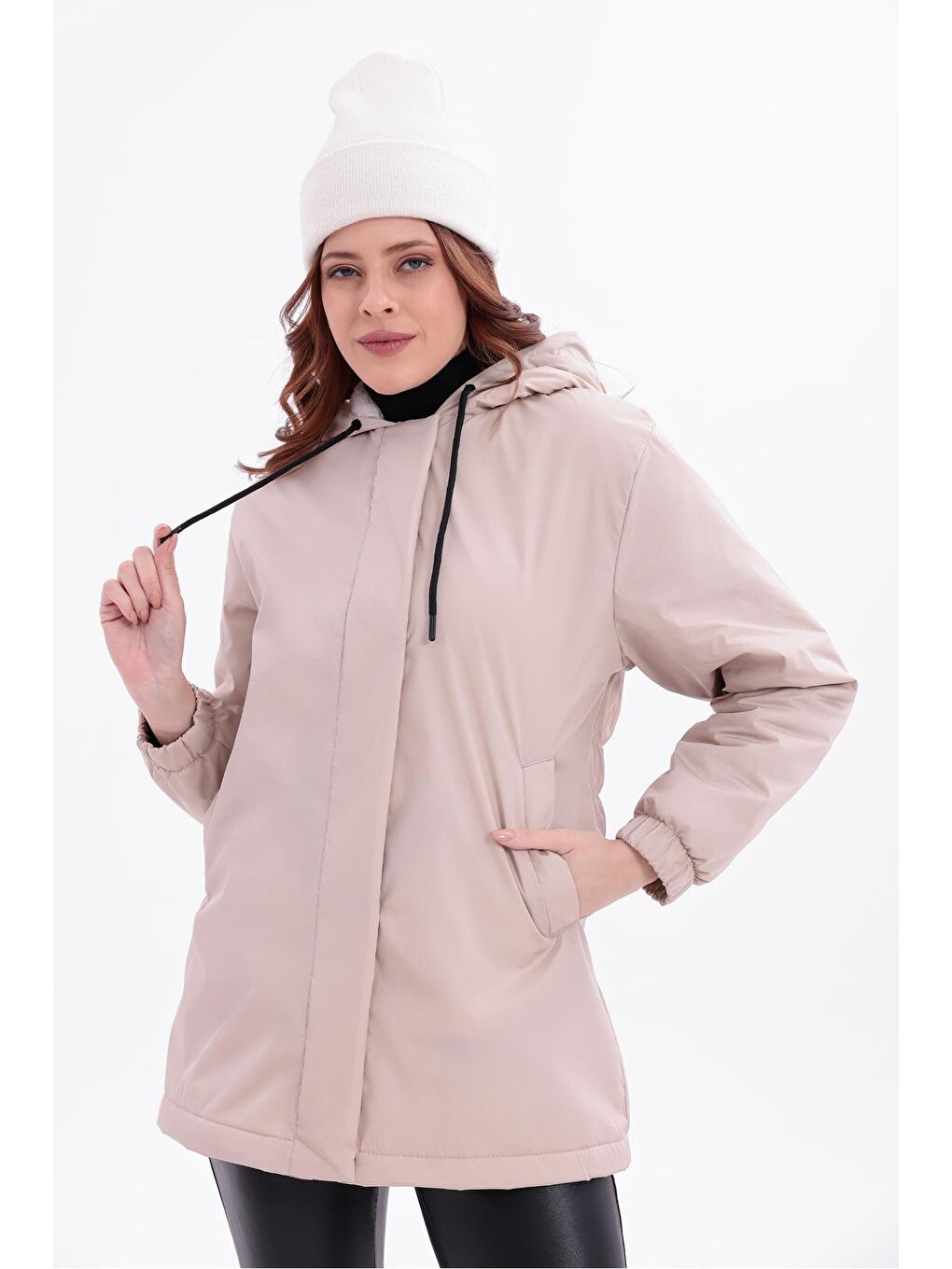 Bej Kadın Beli Lastikli Cebi Kürklü Su Ve Rüzgar Geçirmez Kapüşonlu Mont-2
