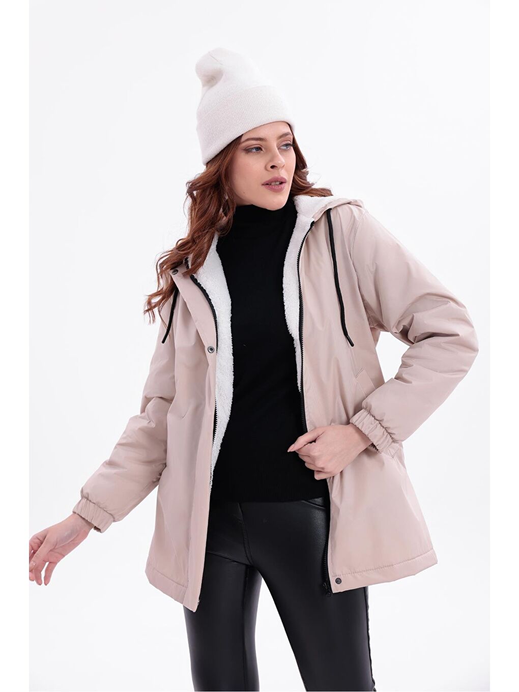 Bej Kadın Beli Lastikli Cebi Kürklü Su Ve Rüzgar Geçirmez Kapüşonlu Mont-3