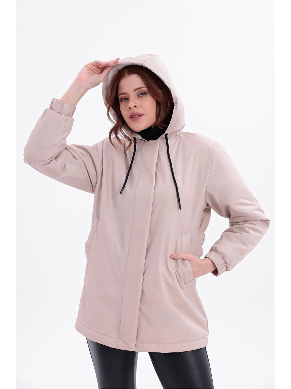 Bej Kadın Beli Lastikli Cebi Kürklü Su Ve Rüzgar Geçirmez Kapüşonlu Mont-6