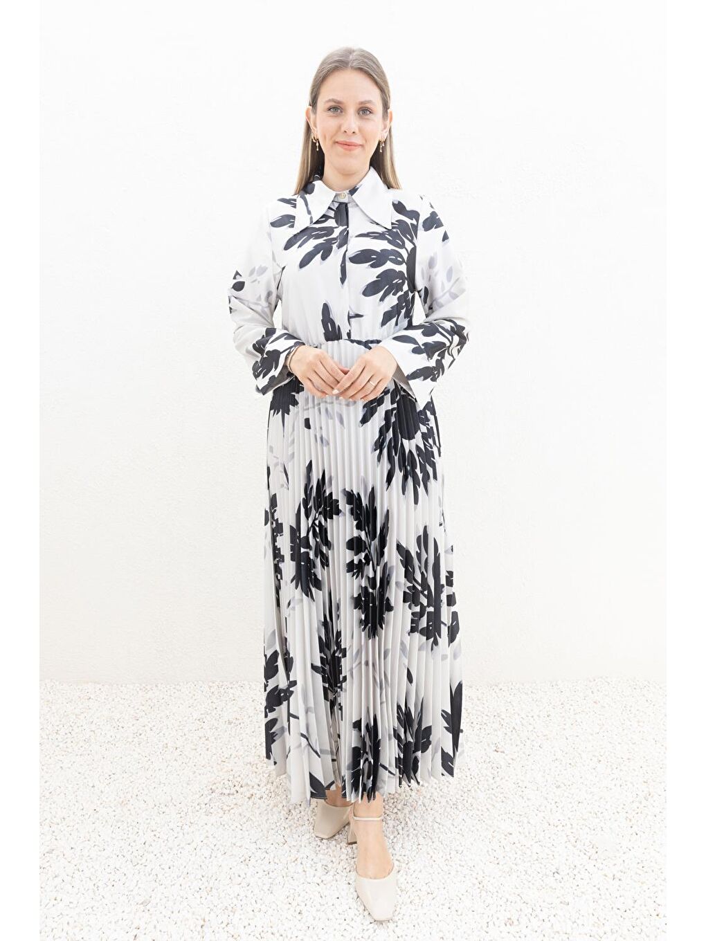 Bej Taş-Siyah-Eteği Piliseli Desenli Elbise-1