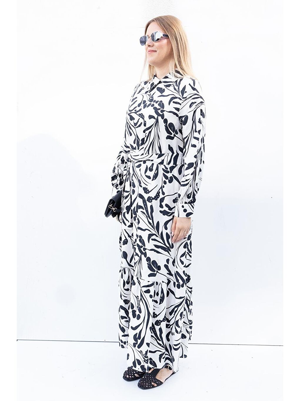 Bej Taş-Siyah-Desenli Etek Fırfırlı Elbise-1