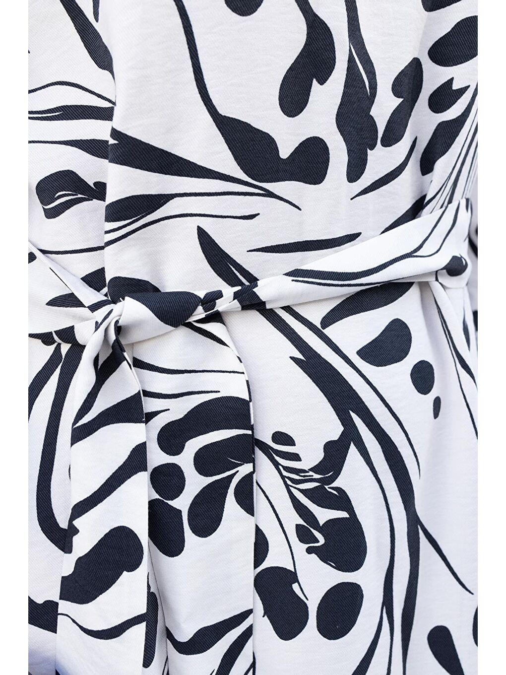 Bej Taş-Siyah-Desenli Etek Fırfırlı Elbise-3