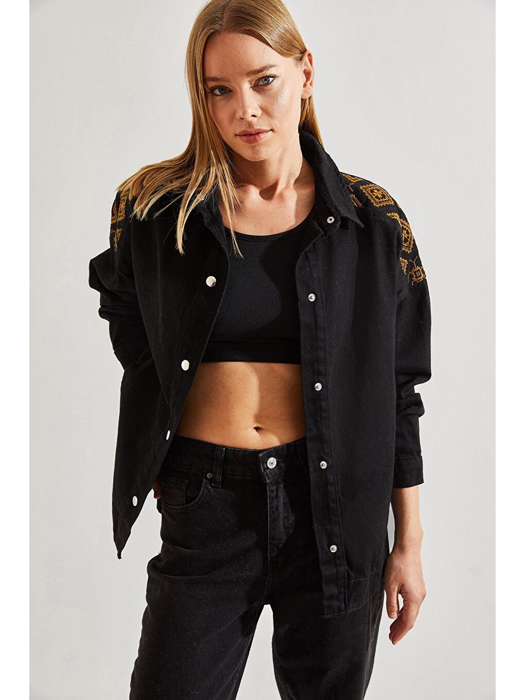 Siyah Kadın Etnik Nakış Desenli Gabardin Ceket-3