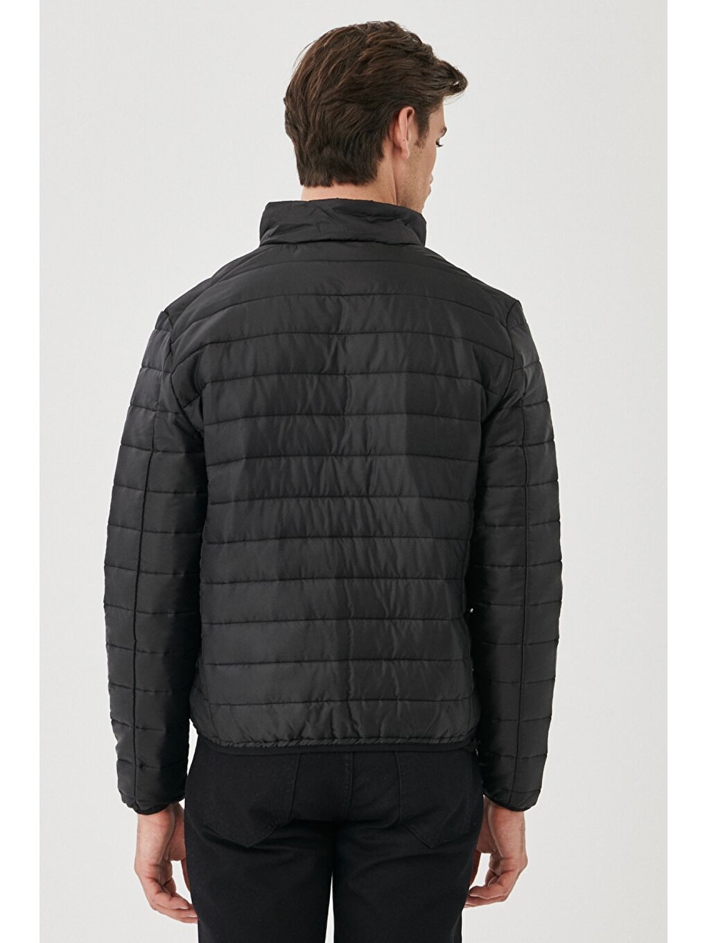 Erkek Siyah Standart Fit Ultra Hafif Soğuk Geçirmez Casual Şişme Mont-4