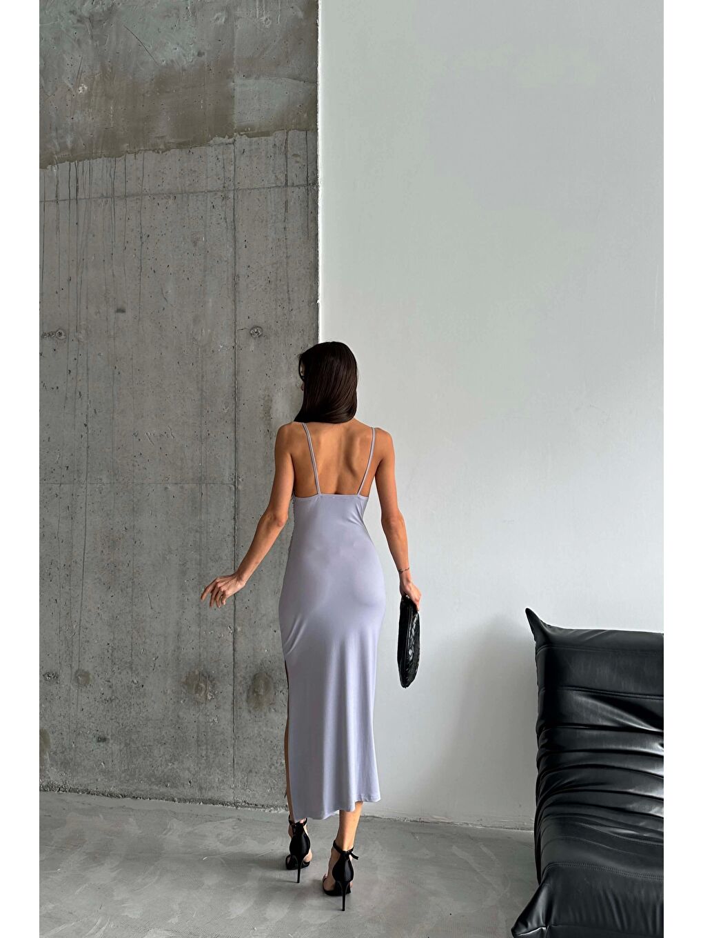 Kadın Gri Askılı Yırtmaçlı Uzun Elbise 1009-1034-2