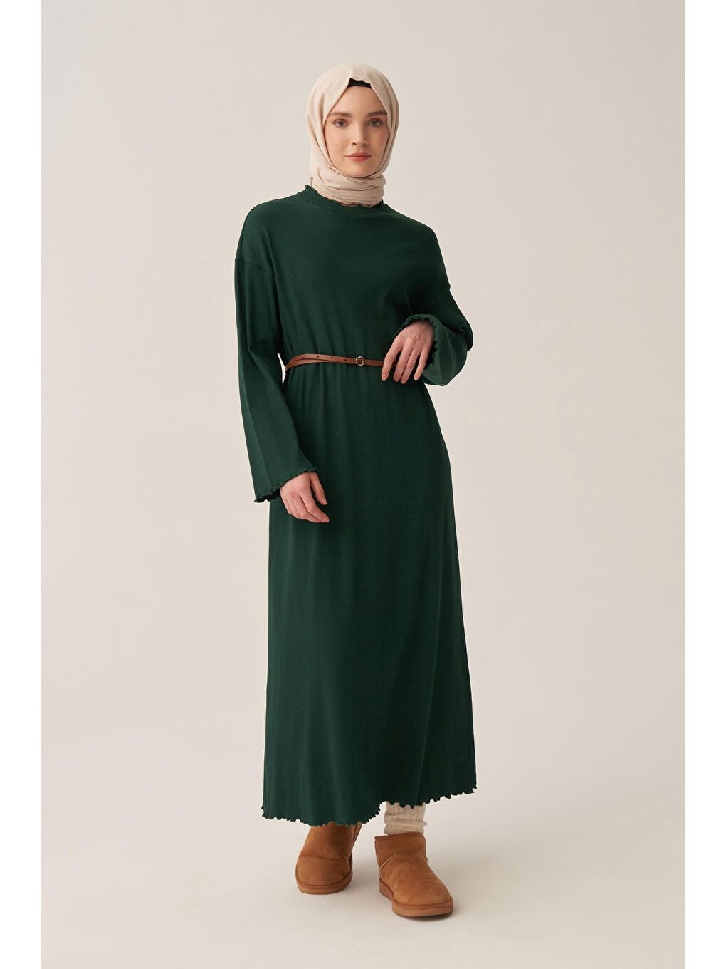 Yeşil Zümrüt-Fırfır Detaylı Kaşkorse Elbise-3