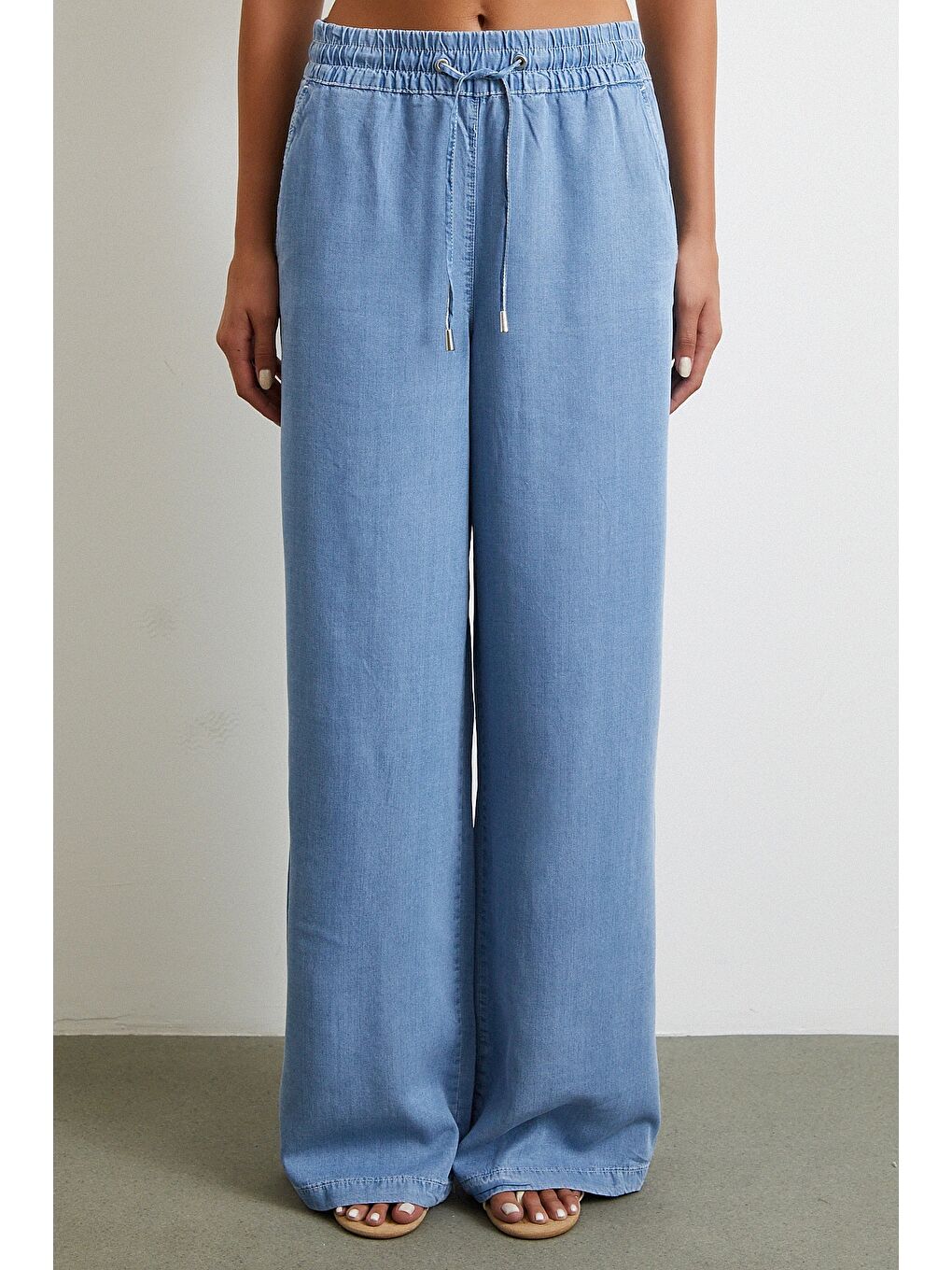 Beli Lastikli Bağcıklı Geniş Paça Pantolon Mavi-3